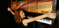 Pianist Carolyn Enger